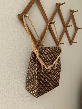 Vintage Woven Diamond-Print Backpack Bag in Brown and Cream
